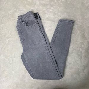 Levi’s Mile High Skinny Jeans